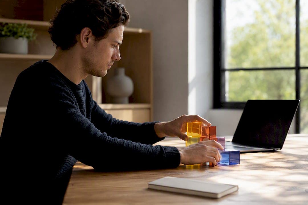 CRM Pipeline Stages für KMU: Stufen, Checklisten & Template